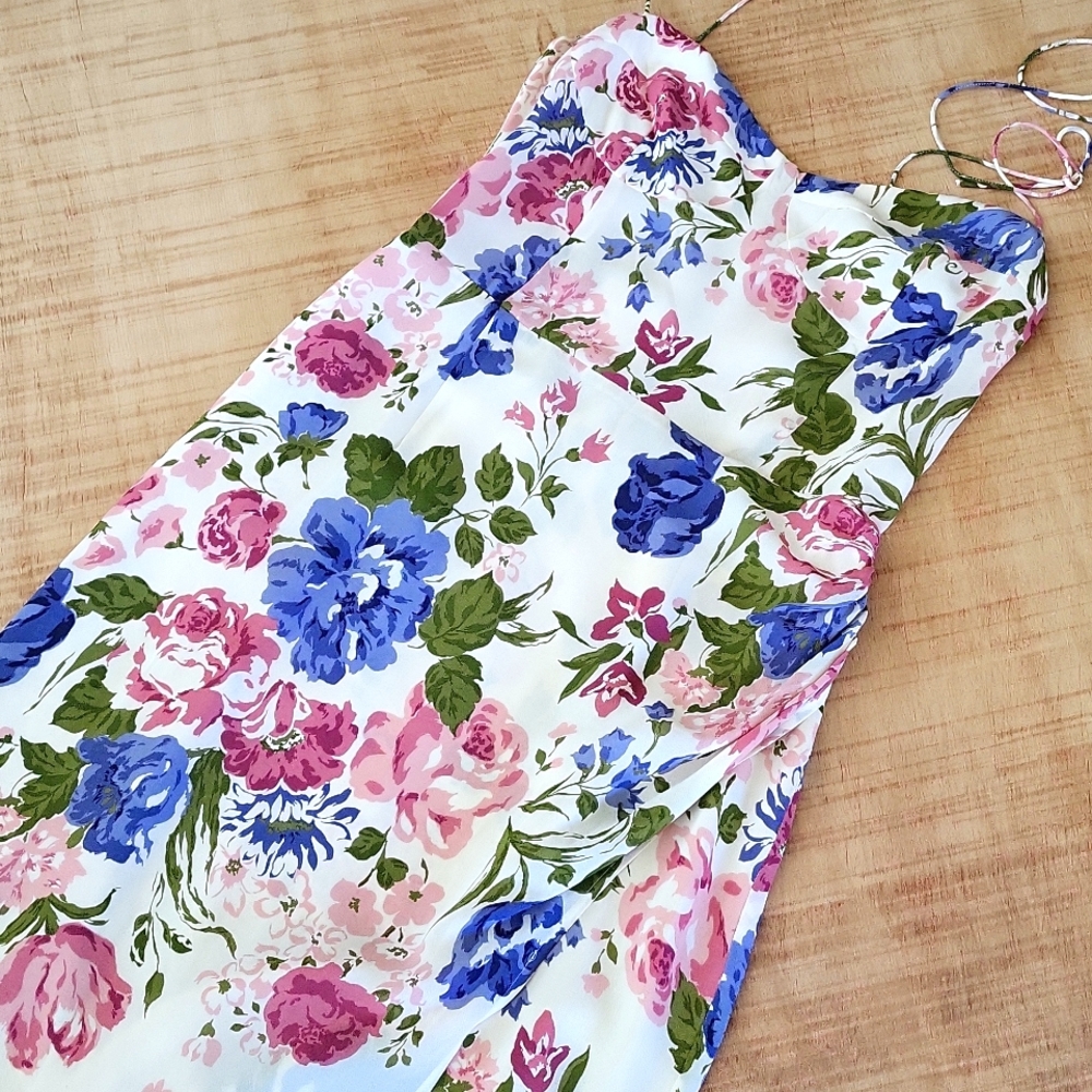 Reformation Kourtney Floral Midi Dress In Donna. 10 - Picture 2 of 13